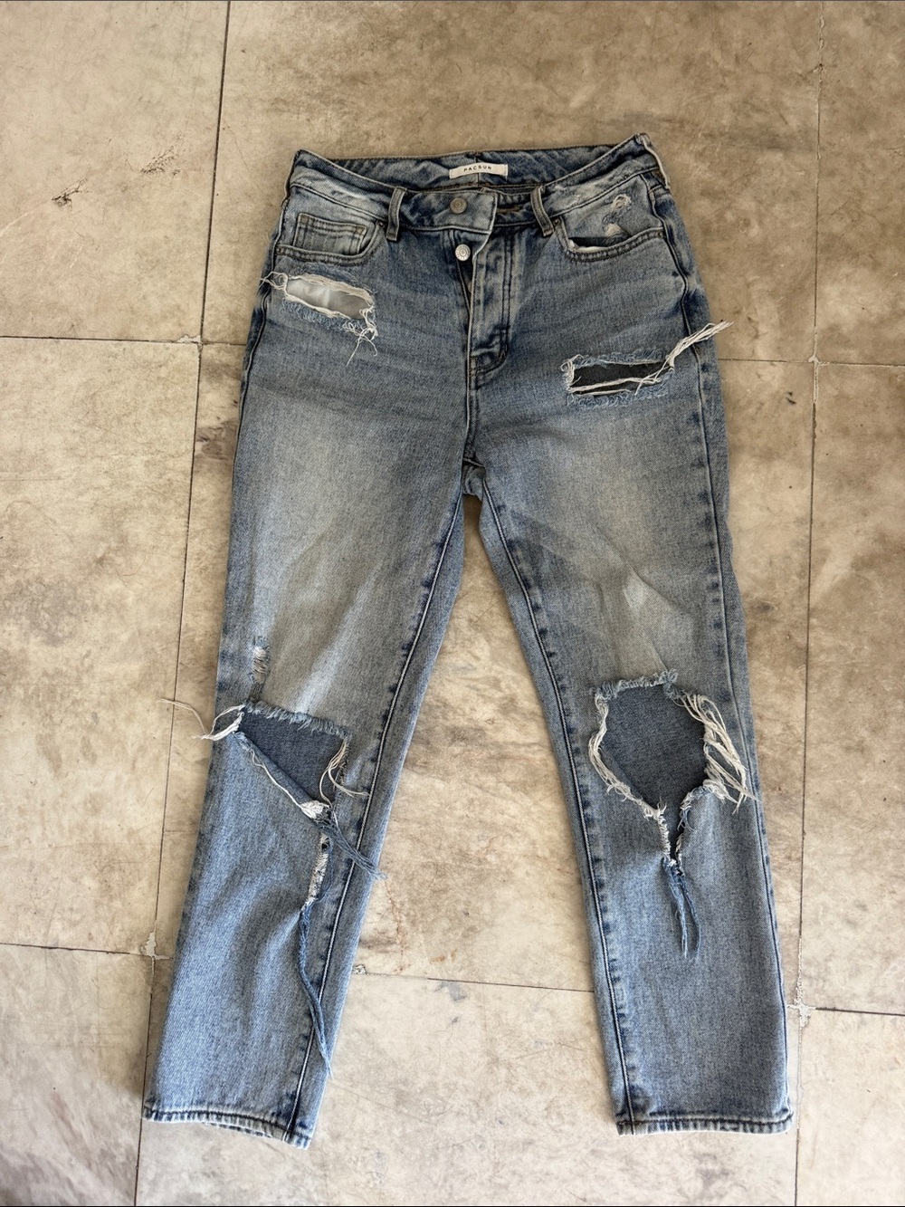 PacSun Distressed High-Rise Mom Jeans Light Wash | Size 26